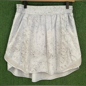 Lululemon Hotty Hot High Rise Skirt Gravel Dust Pastel Blue Skirt Skort Size 8